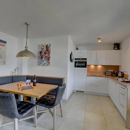 Apartamento Residenz An Der Burg By *
